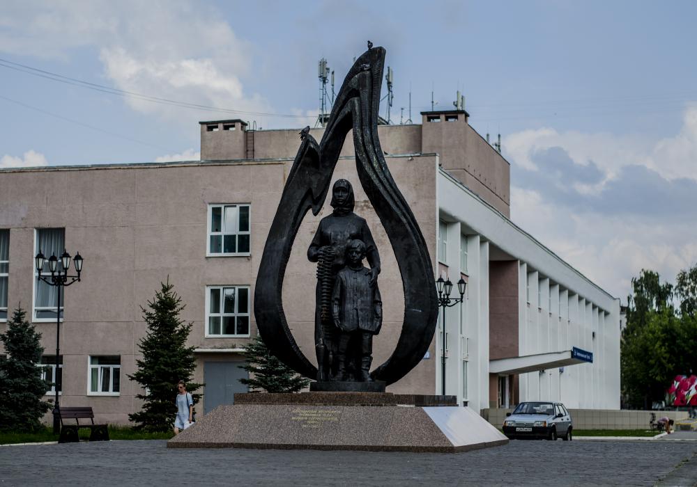 Памятник труженикам тыла в Костроме - Памятники и мемориалы Костромы 