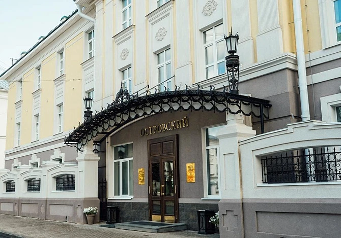 Отель "Островский"