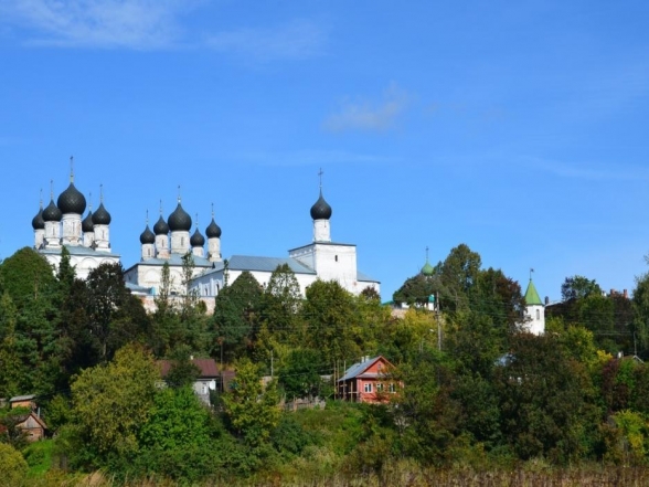 Свято-Троицкий Макариево-Унженский монастырь - Святыни и храмы города Костромы
