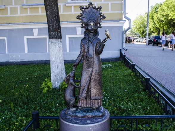 Скульптура Снегурочки в Костроме - Арт-объекты и скульптуры Костромы