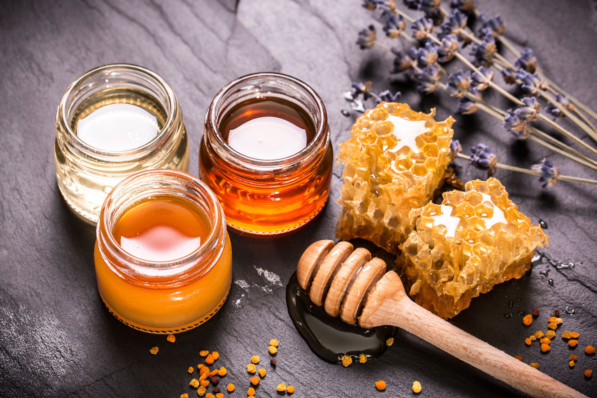 Бешеный мед. Мед. Мёд натуральный. Разные сорта меда. Пчелиный мёд.