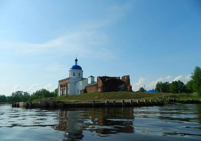 Церковь Рождества Богородицы и Церковь Сошествия Святого Духа - Святыни и храмы города Костромы