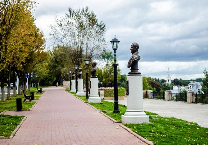 Аллея героев в Костроме - Парки и рекреационные зоны Костромы