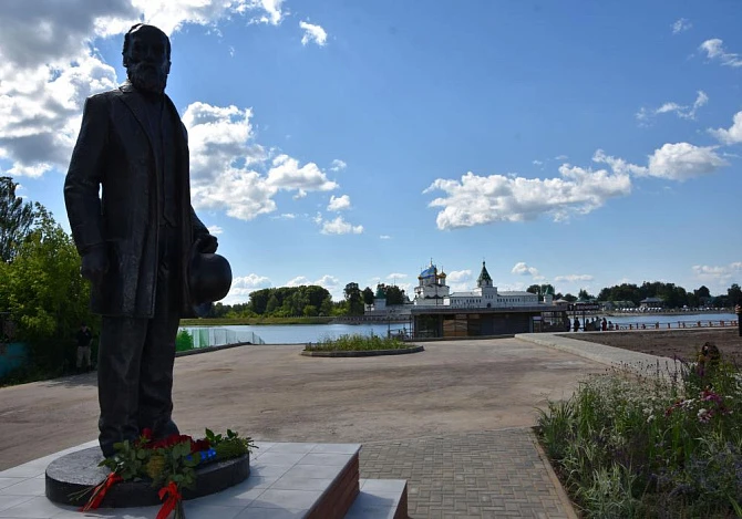 Памятник Павлу Третьякову