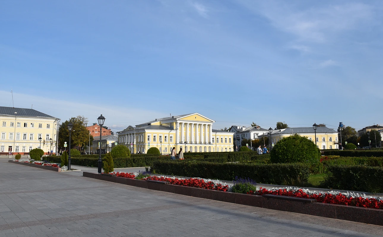 Сусанинская площадь